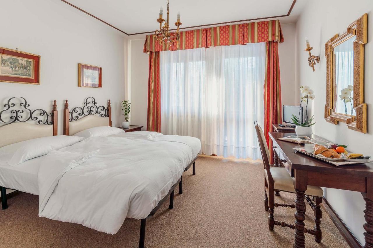 Hotel Capannina コルティーナ・ダンペッツォ エクステリア 写真