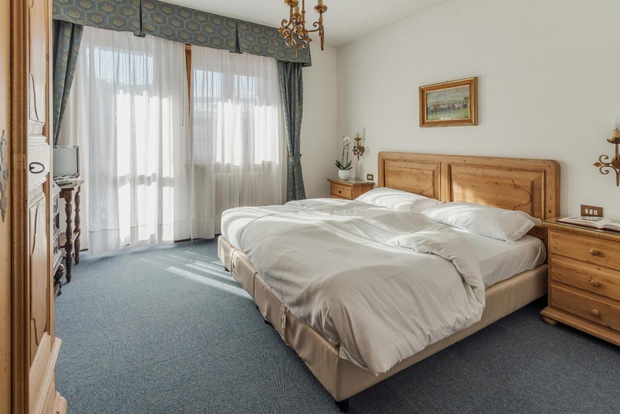 Hotel Capannina コルティーナ・ダンペッツォ エクステリア 写真