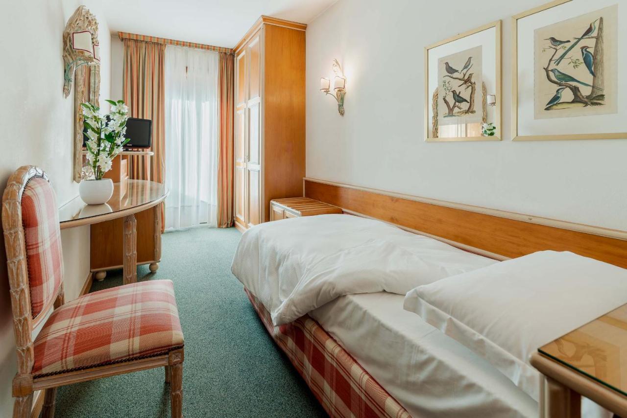 Hotel Capannina コルティーナ・ダンペッツォ エクステリア 写真