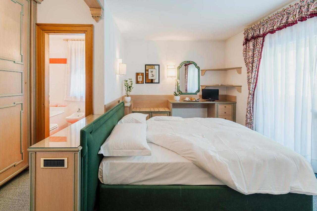 Hotel Capannina コルティーナ・ダンペッツォ エクステリア 写真